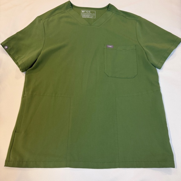 Figs Tops - Figs Men's Short Sleeve Green V-Neck Tee